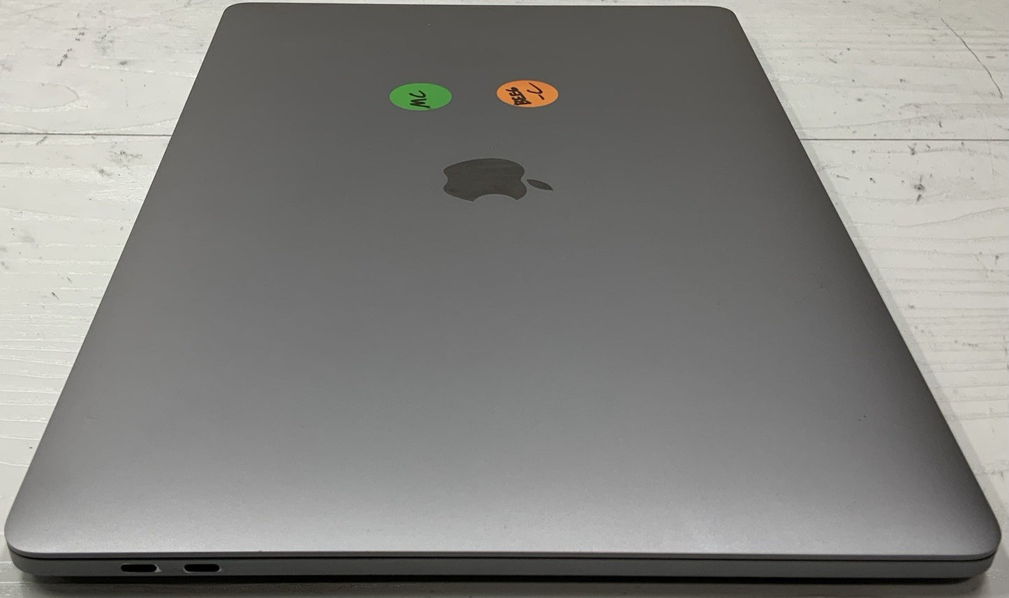 2017 Apple MacBook Pro 15" i7-7920HQ 3.1GHz 16GB RAM 2TB SSD Ventura A1707