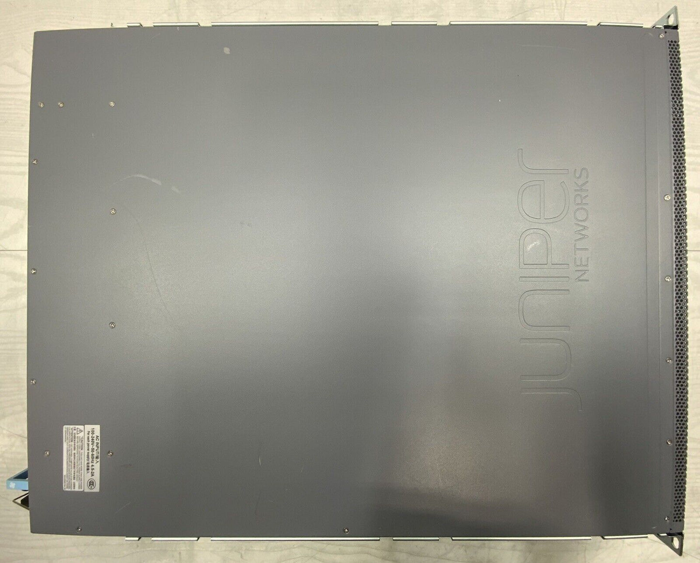 JUNIPER QFX5100-96S-AFI - 96x 10Gigabit SFP+ 8x 40Gigabit QSFP+ Switch Dual PSUs