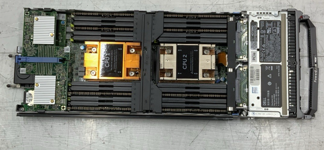 Dell PowerEdge VRTX HHB05 - 3x M640, 6x E5-2650 v4, 22.2TB SAS 768GB RAM H730M