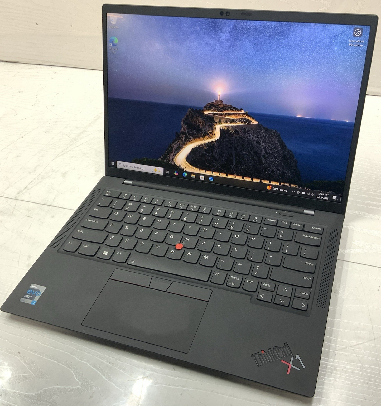 Lenovo ThinkPad X1 Carbon Gen 9 14" i7-1165G7 2.80GHz 16GB 1TB NVMe | Win 10 Pro