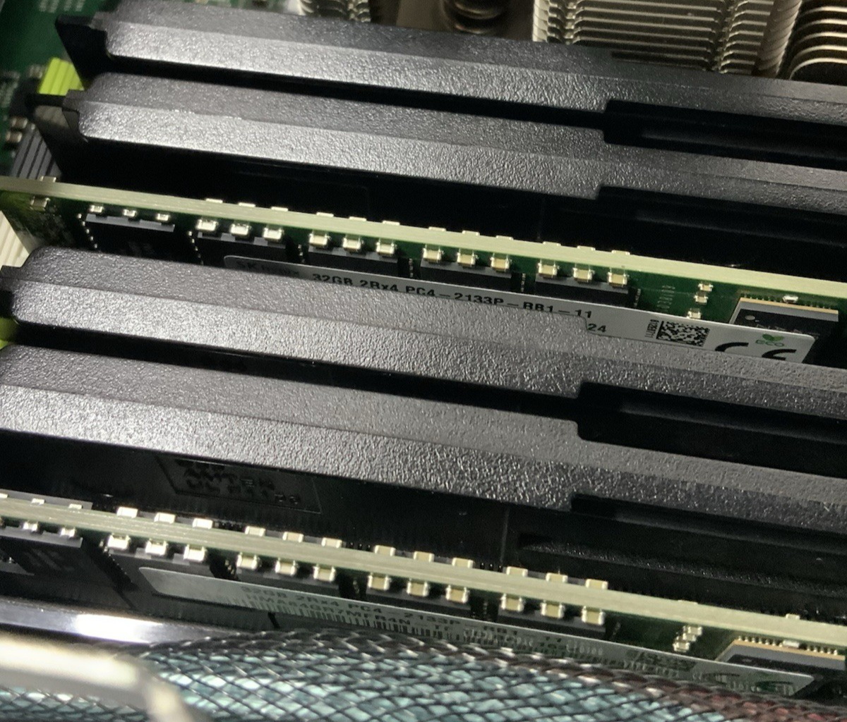 Dell Poweredge R730 16-Bay Server Intel Xeon E5-2667 20.9TB 128GB RAM 2xPSU E31S