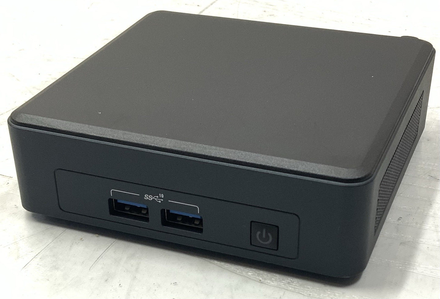 Intel NUC 11 i51135G7 2.40GHz 8GB RAM 256GB NVMe | Windows 10 Pro