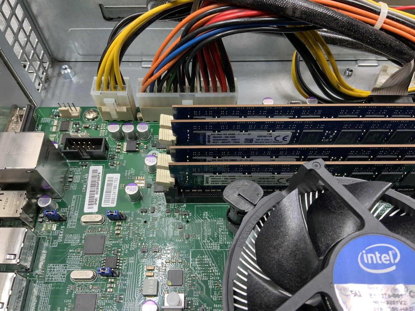 Supermicro CSE-825 Xeon E3-1275 v3 3.5GHz 32GB RAM 3x 3TB 1xPSU