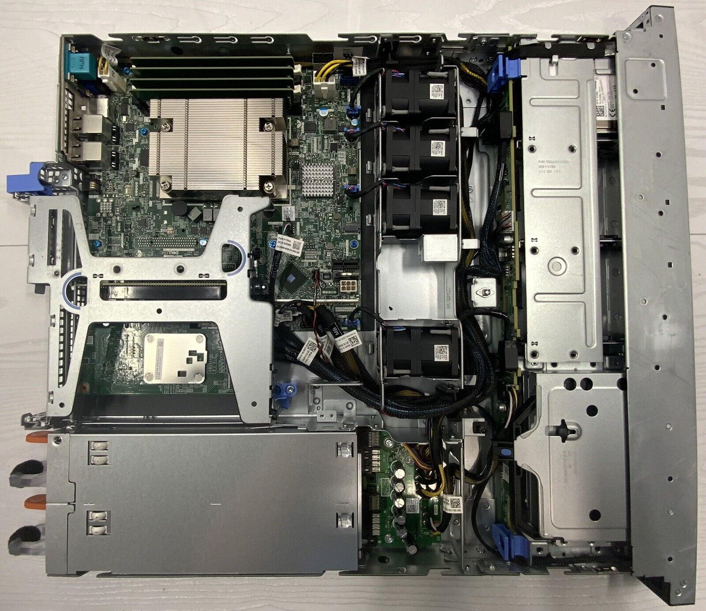 Dell PowerEdge R340 E-2124@3.3GHz, 32GB (4x8GB) Ram, PERC H330, 2x 2.4TB SAS HDD