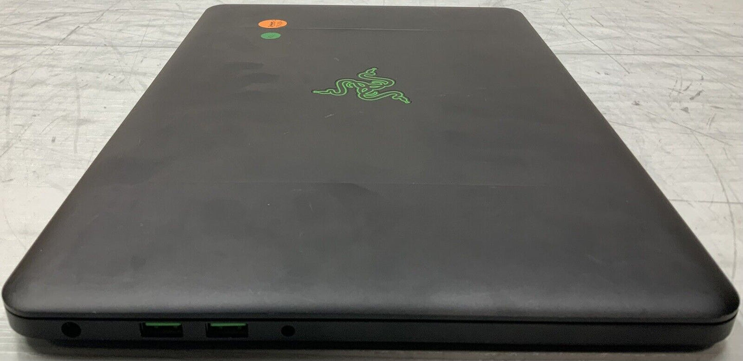 Razer Blade RZ09-01652E22 14" i7-6700HQ 16GB RAM 256GB SSD GTX 970m Win 10 Pro