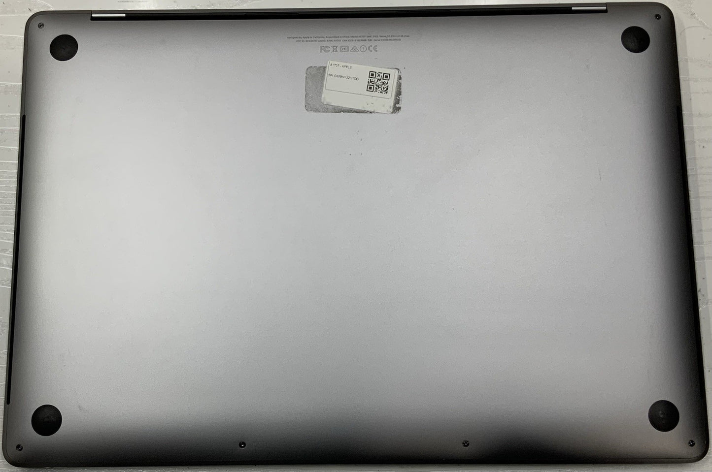 2017 Apple MacBook Pro 15" i7-7920HQ 3.1GHz 16GB RAM 2TB SSD Ventura A1707