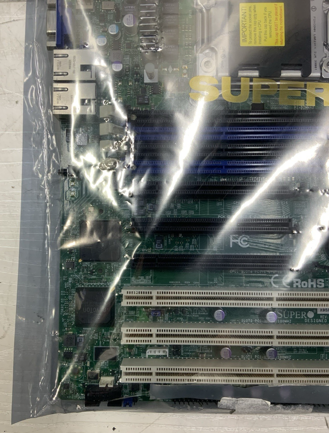 SUPERMICRO X9SRE-F LGA 2011 Intel E5 DDR3 SATA Server Motherboard