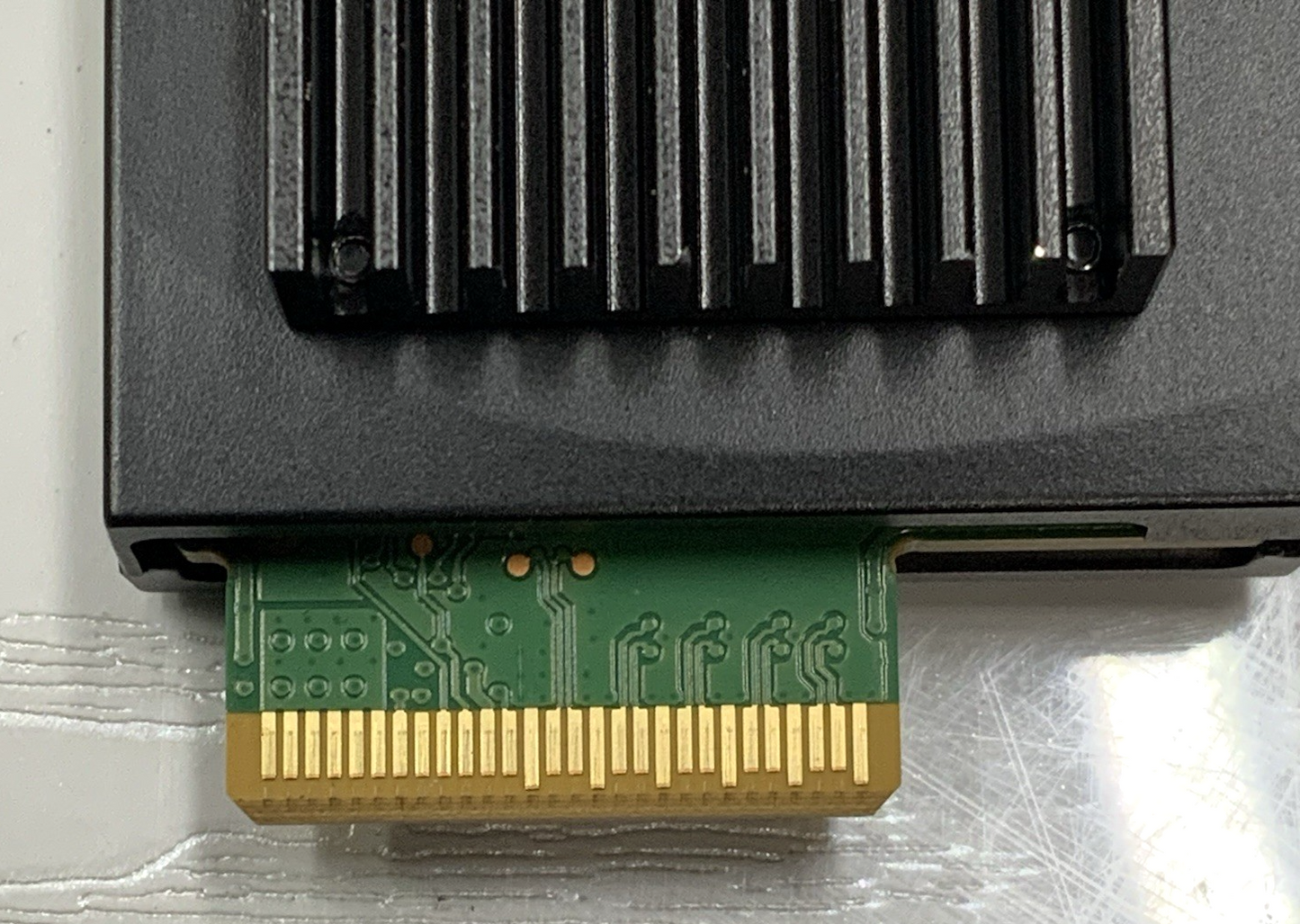 Micron 7450 7.68TB E1.S 15mm NVMe Gen4 SSD | MTFDKCE7T6TFR-1BC15ABYY