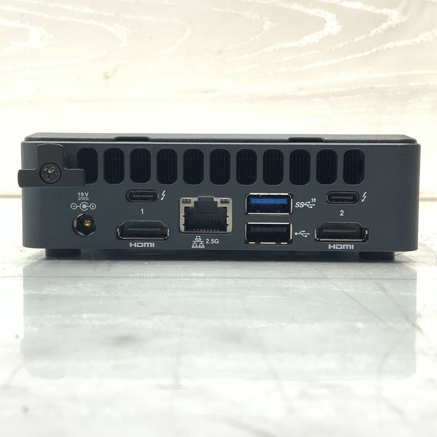 Intel NUC 11 i51135G7 2.40GHz 8GB RAM 256GB NVMe | Windows 10 Pro