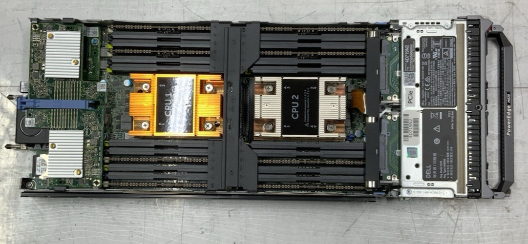 Dell PowerEdge VRTX HHB05 - 3x M640, 6x E5-2650 v4, 22.2TB SAS 768GB RAM H730M