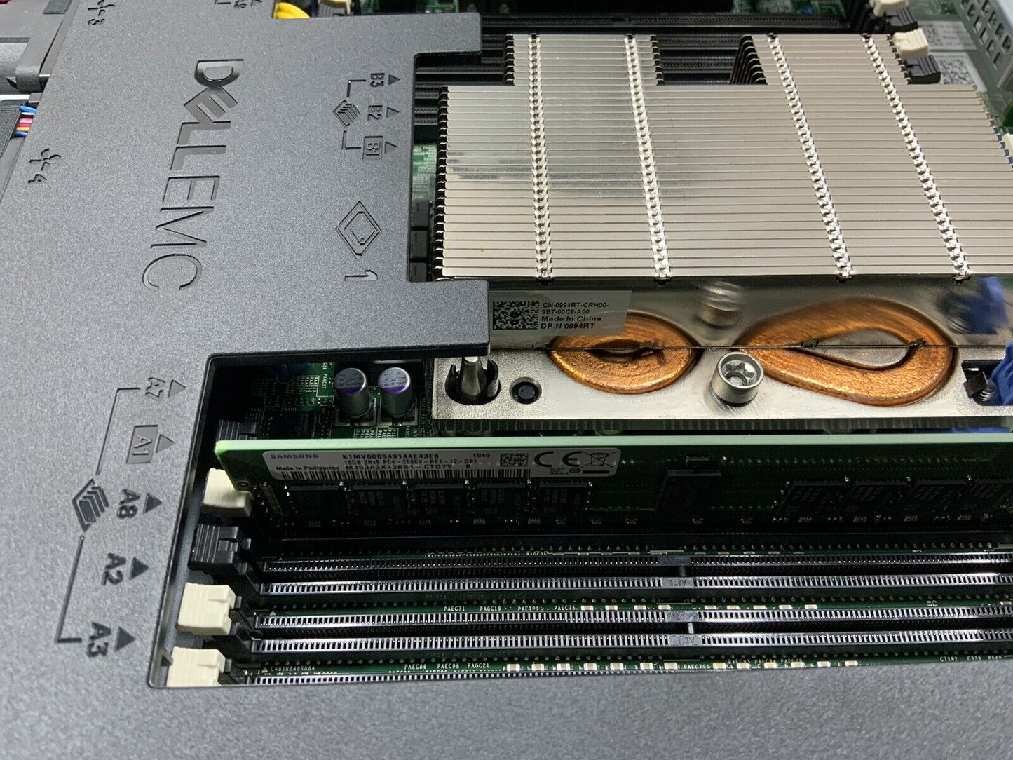 Dell Poweredge R440 Intel Xeon Silver 4208 2.1GHz/ 16 GB RAM/ No HDDs
