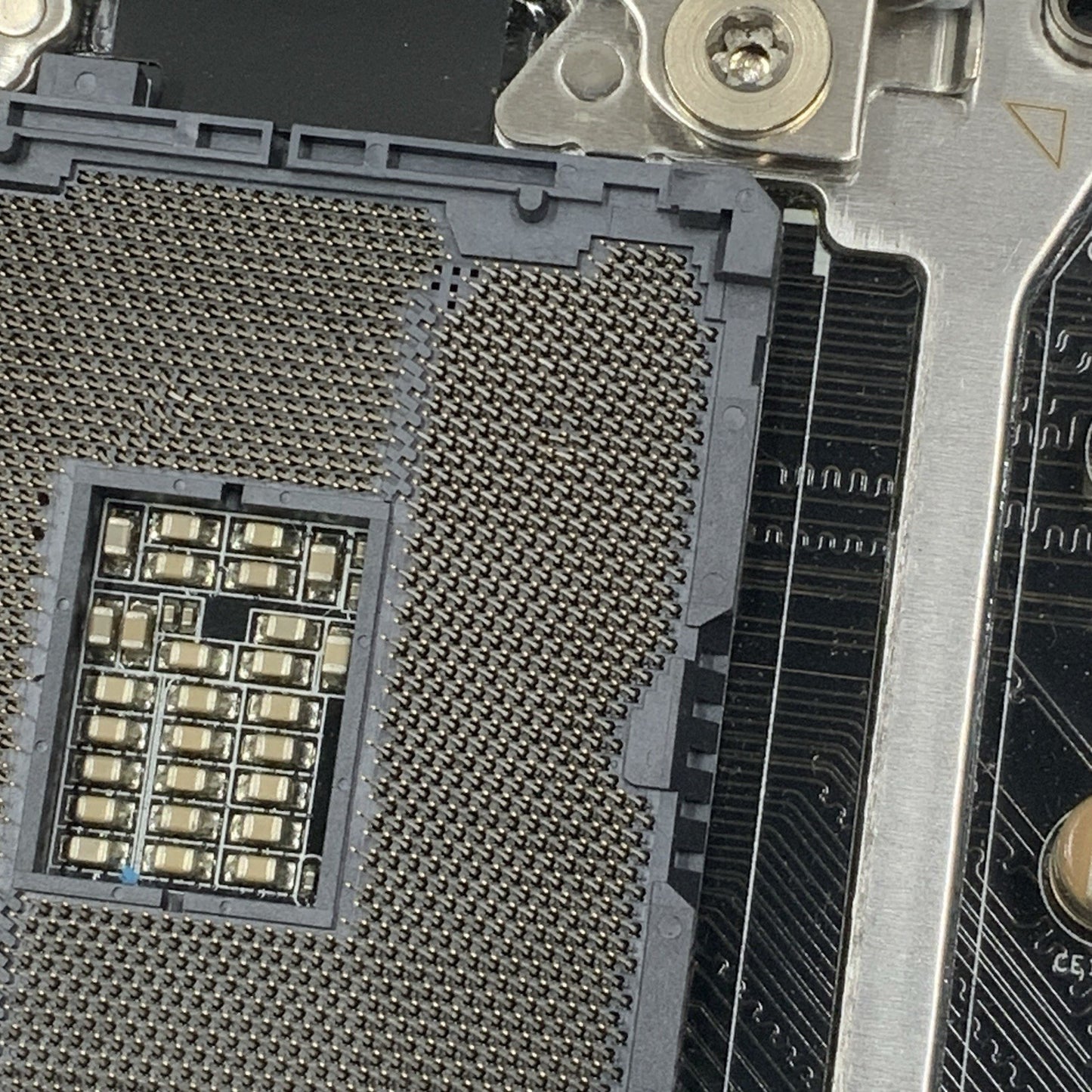 ASRock X99M Extreme 4 MicroATX Intel Motherboard LGA2011-3 DDR4 SATA-3 *READ