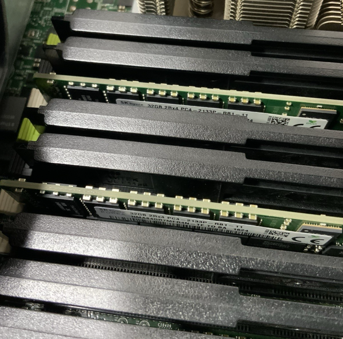 Dell Poweredge R730 16-Bay Server Intel Xeon E5-2667 20.9TB 128GB RAM 2xPSU E31S
