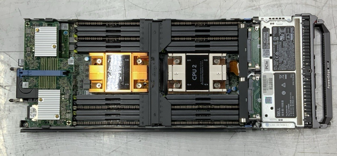 Dell PowerEdge VRTX HHB05 - 3x M640, 6x E5-2650 v4, 22.2TB SAS 768GB RAM H730M
