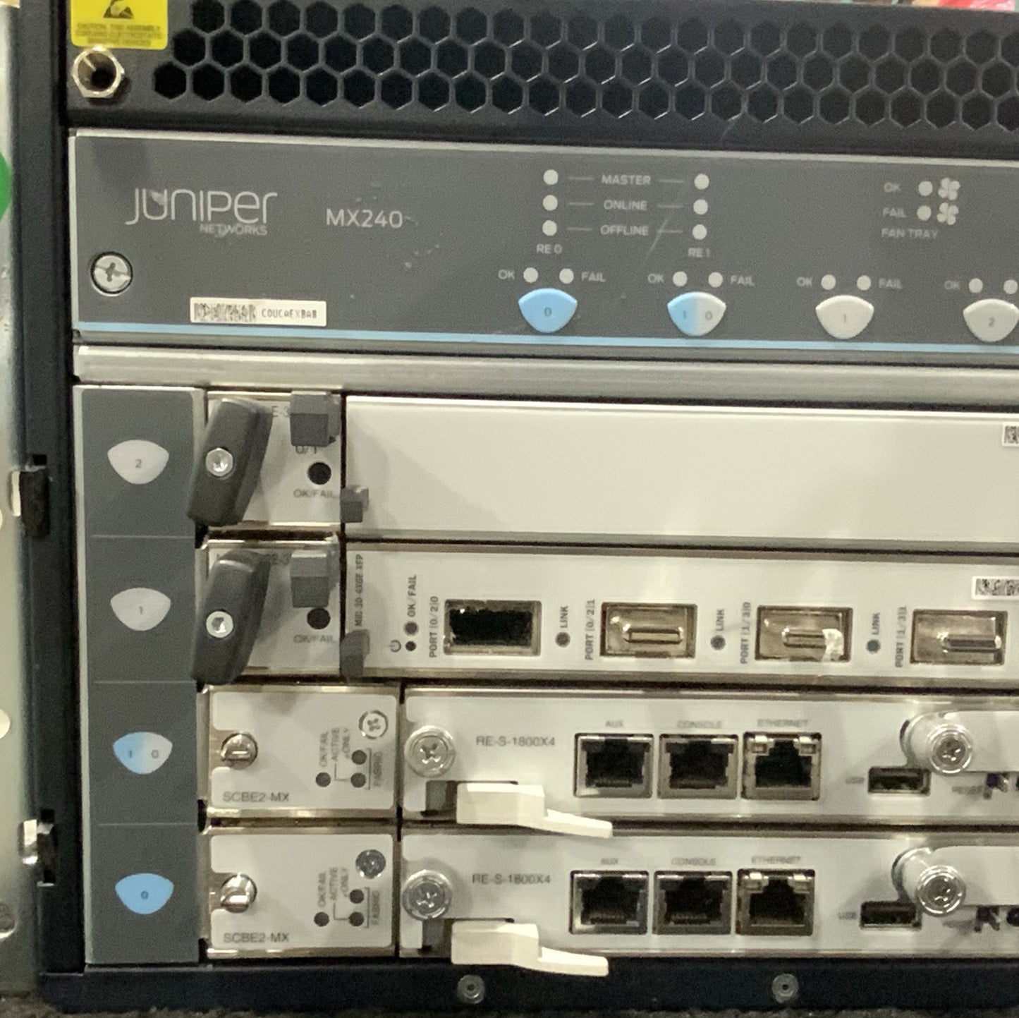 Juniper MX240 - (2)SCBE2-MX, (2)RE-S-1800X4, (2)MX-MPC3E-3D, (2)MIC-3D-4XGE-XFP