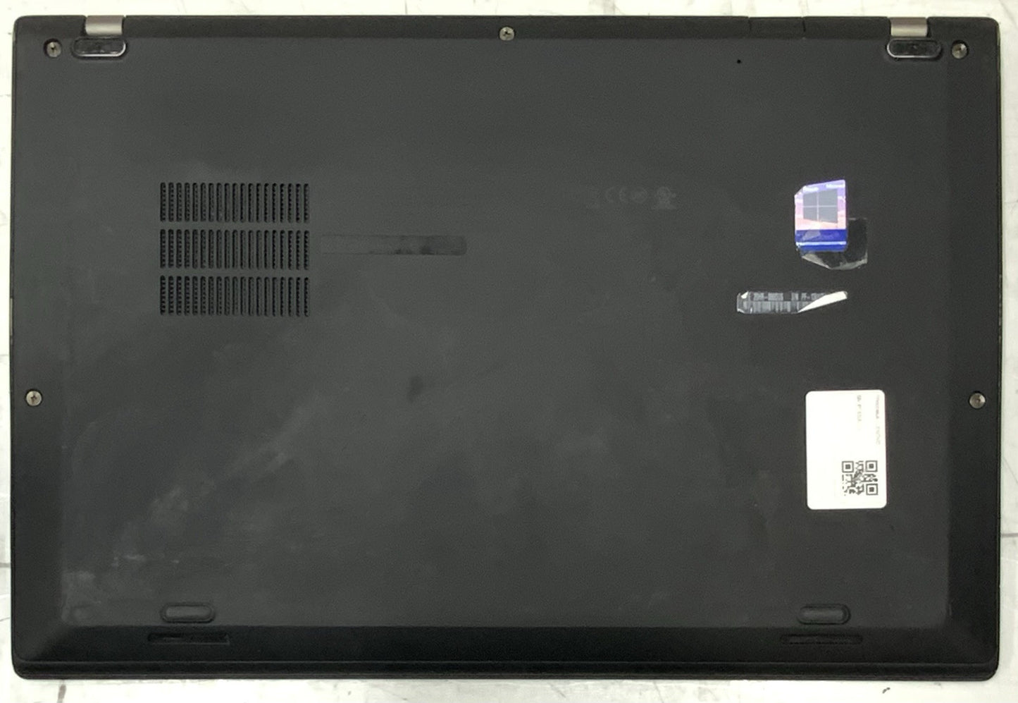 Lenovo 14” ThinkPad x1 Carbon 5th Gen i5-7300U 2.6 GHz 8GB RAM 512GB SSD Win 10P