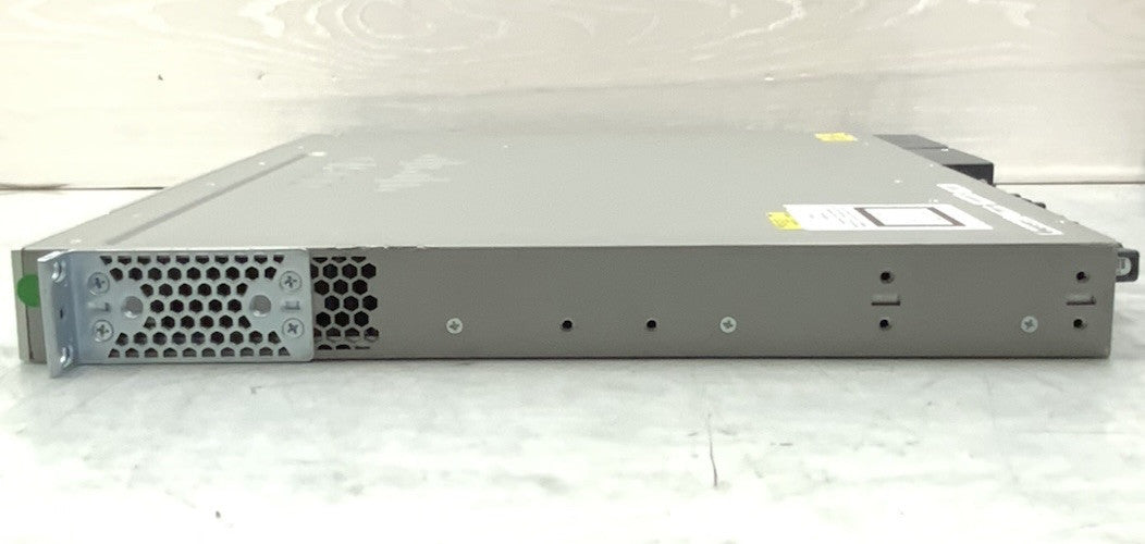Cisco Catalyst C3850 48-Port PoE+ GbE Switch | WS-C3850-48P-L, C3850-NM-2-10G