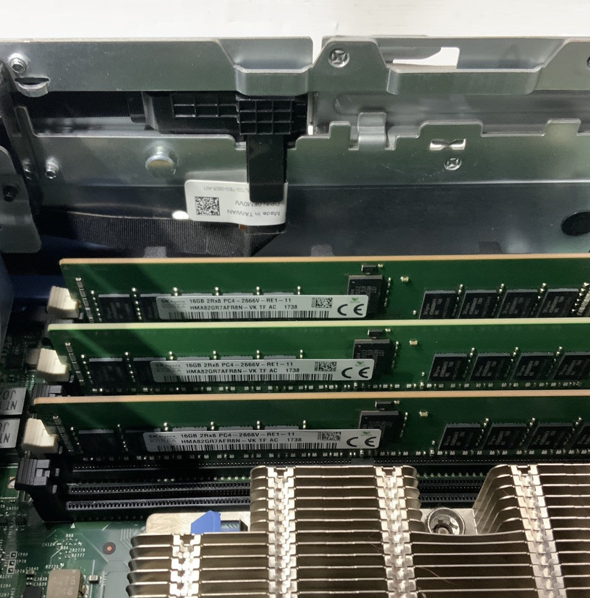 Dell Poweredge R740 16-Bay Server Intel Xeon Silver 4110 192GB RAM 2xPSU | E38S