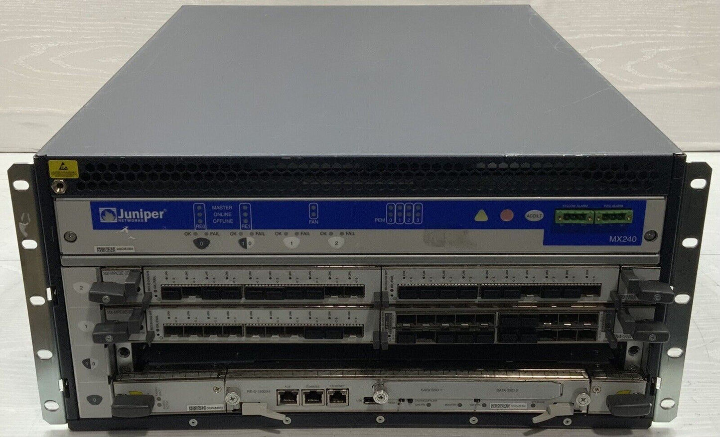 Juniper MX240 - (1)SCB-MX - (1)RE-S-1800X4 - (2)MX-MPC3E-3D - No Image/OS