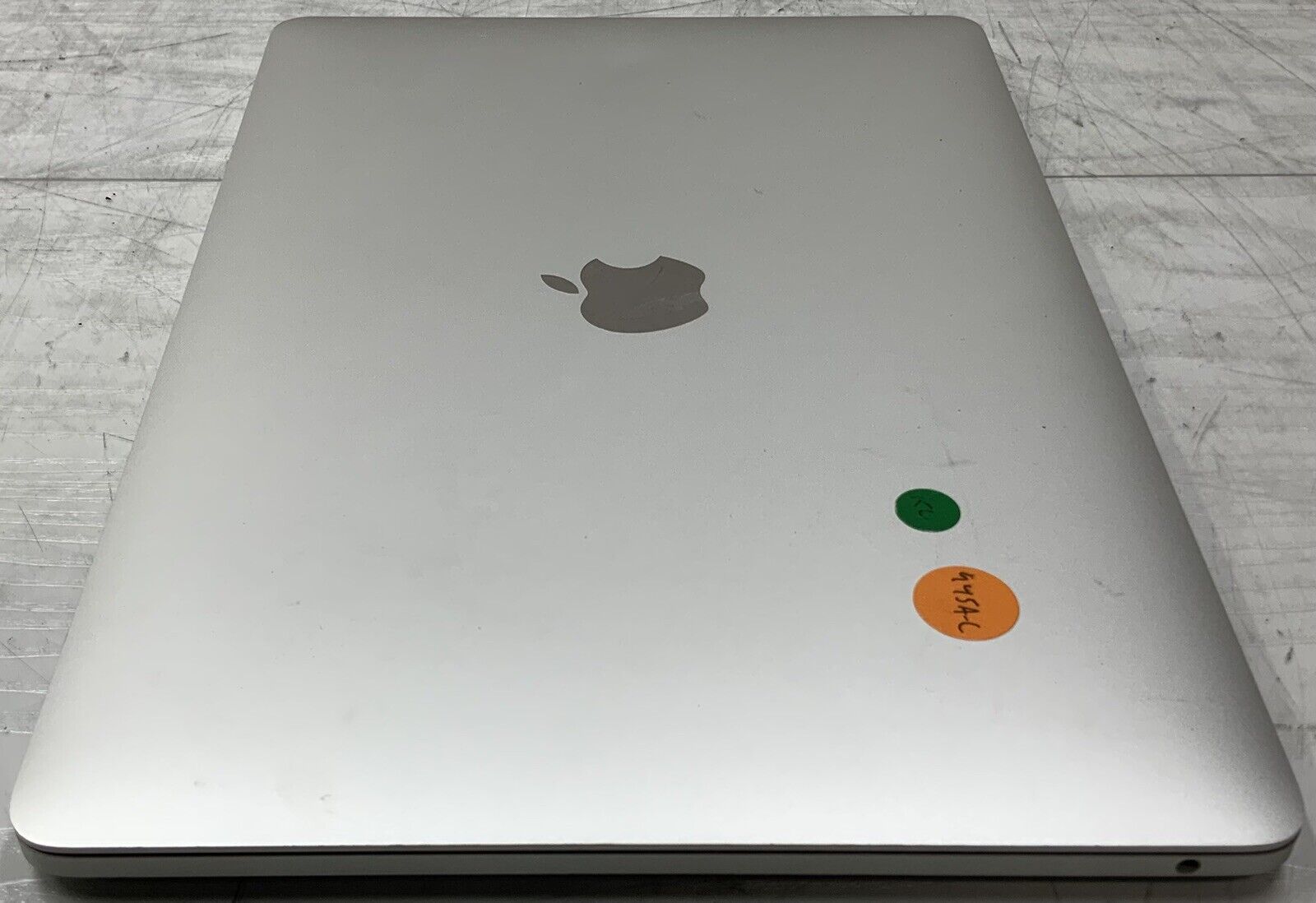 5719596