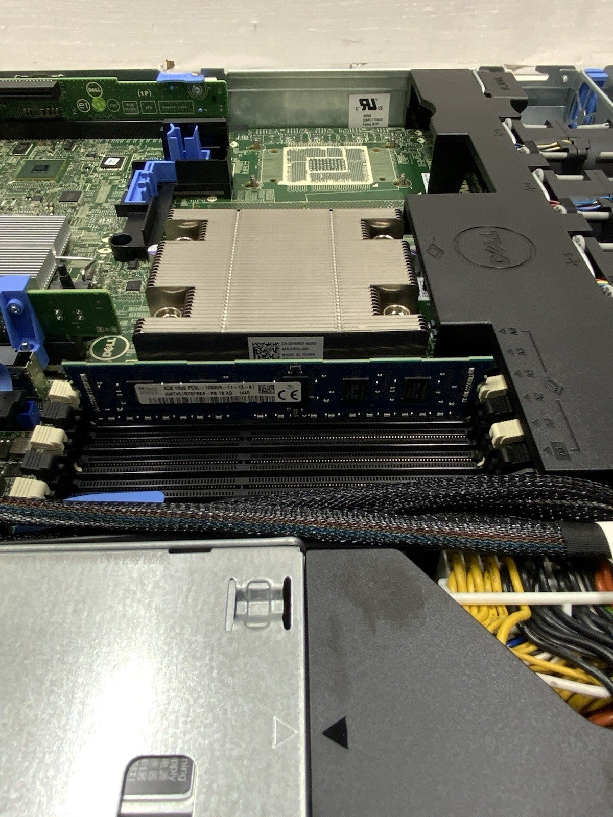 Dell PowerEdge R320 Server Intel Xeon E5-2407 2.2GHz 4GB RAM 2x 500GB HDD H310