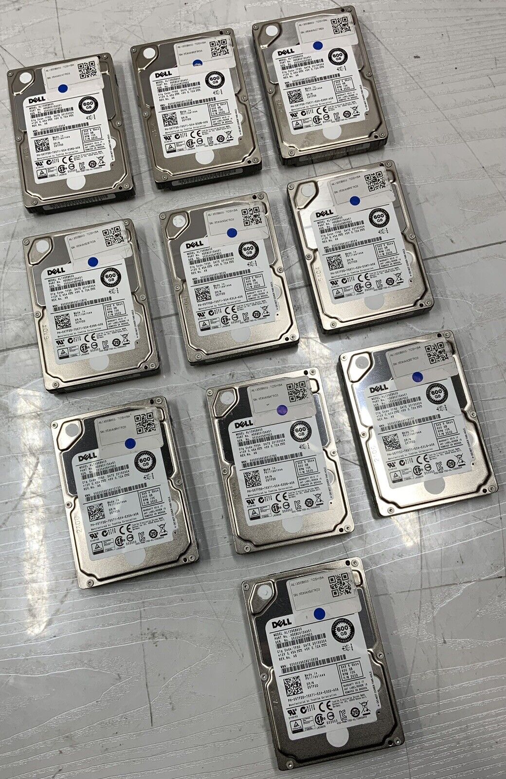 LOT OF 10 Dell Toshiba Enterprise 2.5" SAS HDD 600GB 6Gbps HDEBC01DAA51