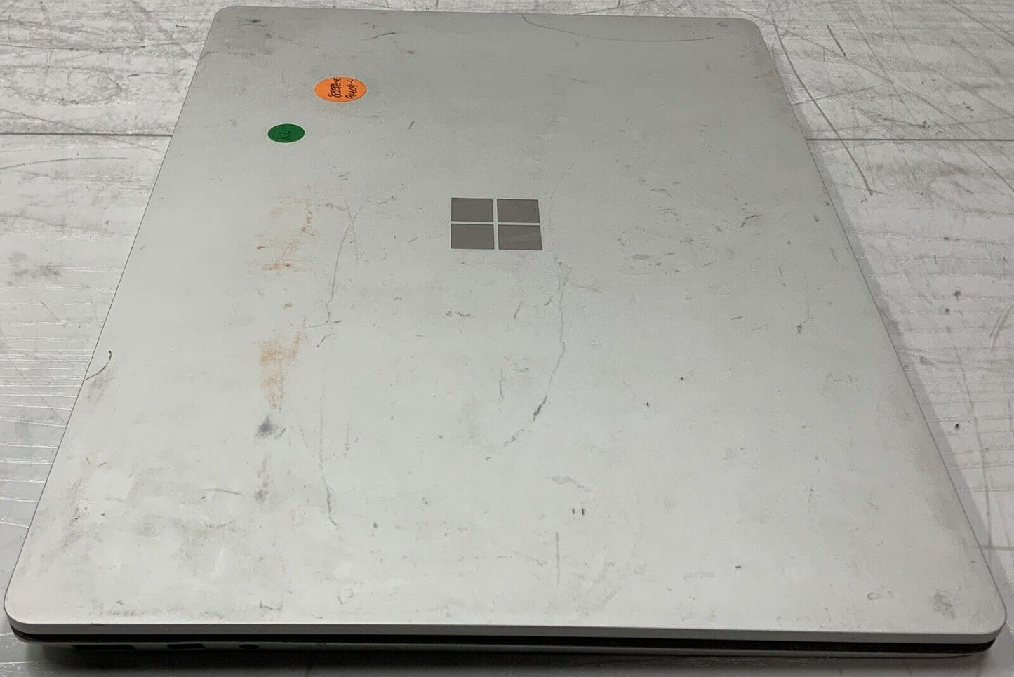 Microsoft Surface Laptop 2 1769 i5-8350U 1.7GHz 8GB RAM 256GB SSD Windows 10 Pro