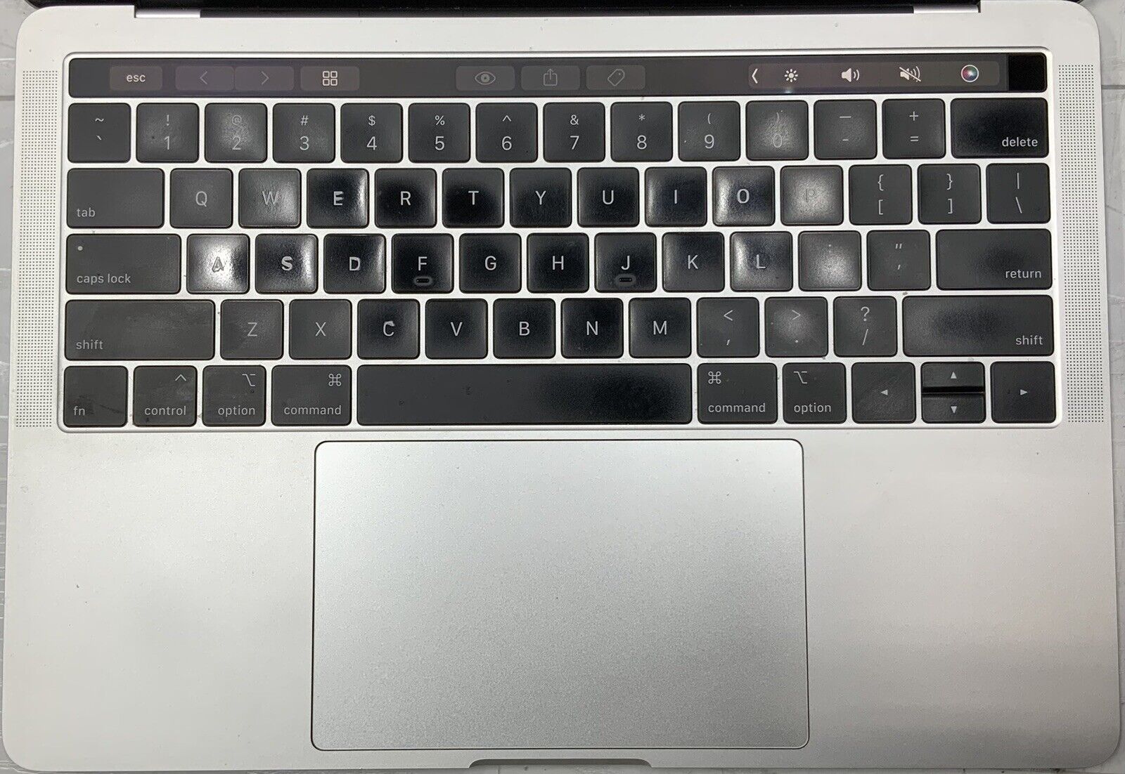 5719596