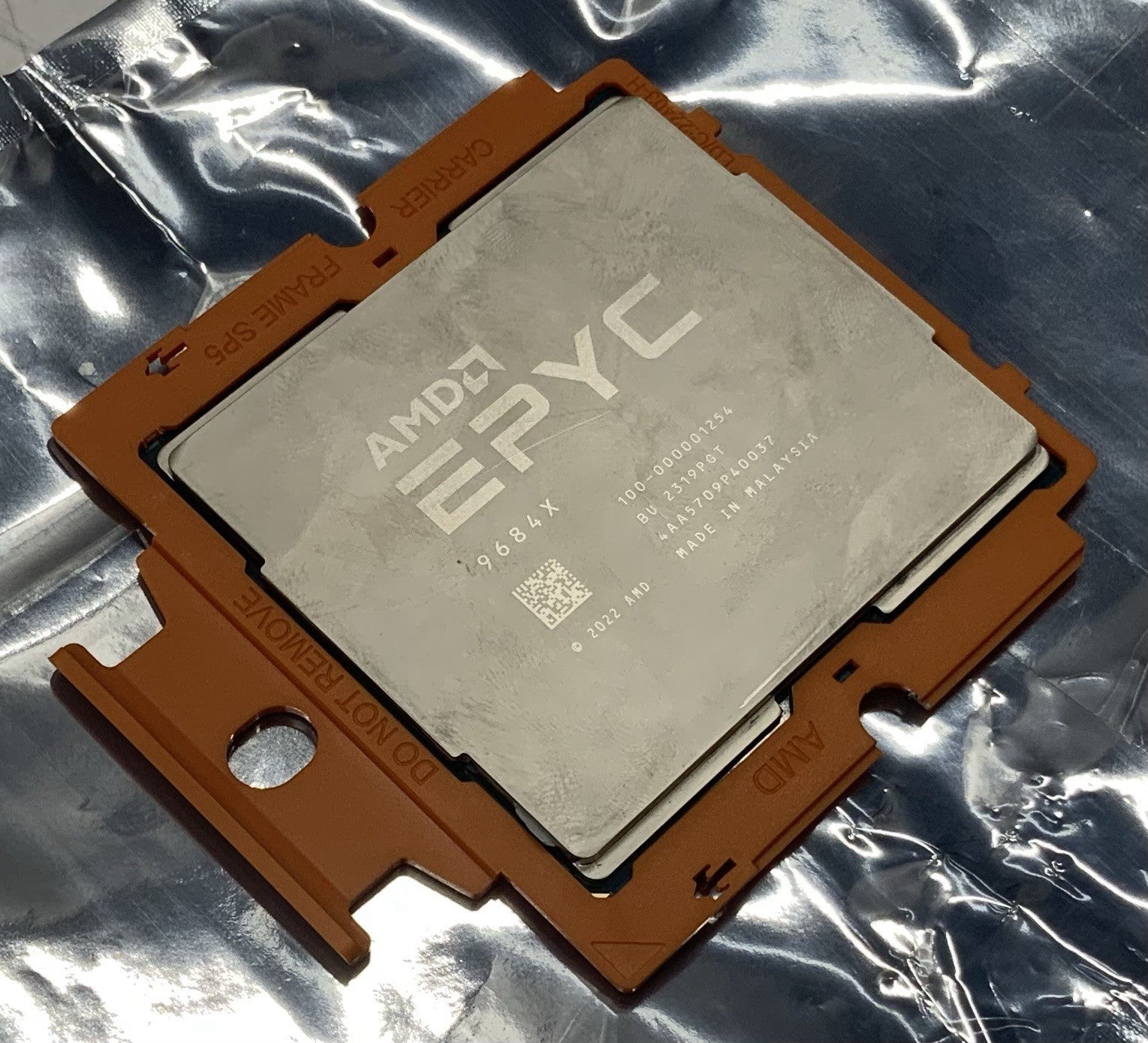Lenovo OEM AMD EPYC 9V33X 2.55GHz 96-Core 1152MB 400W CPU Processor 9684X0