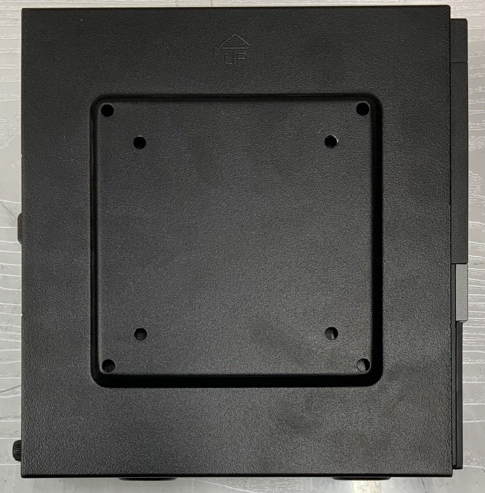 6088618