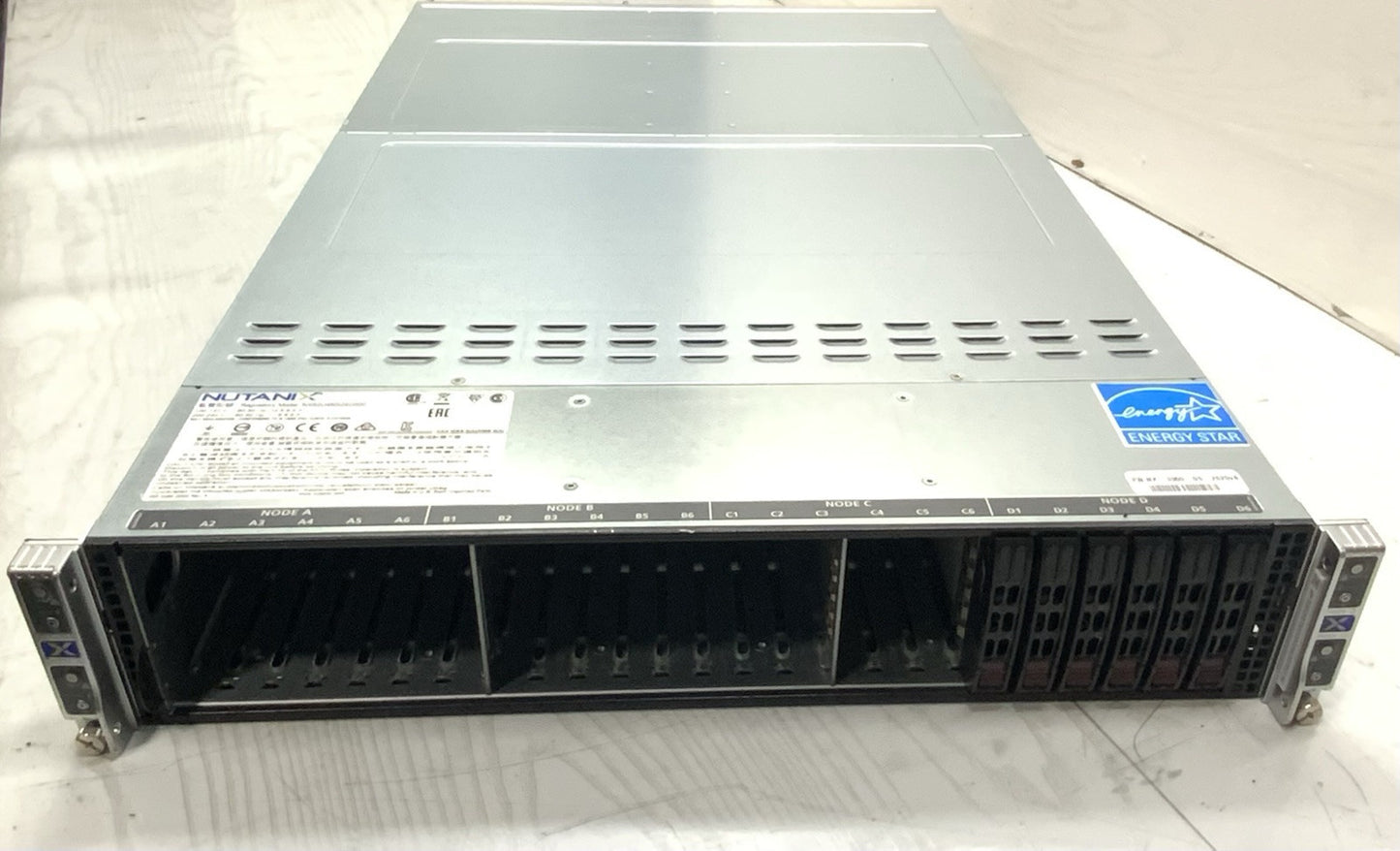 Nutanix Server Intel Xeon E5-2620 v4 2.1GHz 128GB DDR4 2x PSU | NXS2U4NS24G500
